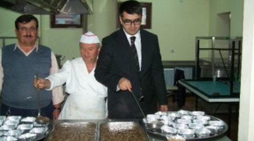 Korkuteli Adliye Sarayı'nda Aşure İkramı