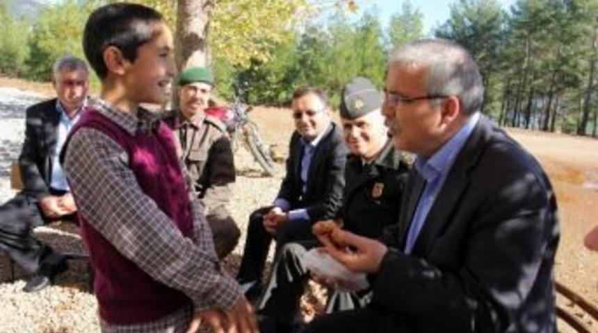 Vali G&uuml;ven&ccedil;er K&ouml;yceğiz&rsquo;in K&ouml;ylerine Ziyaret Etti