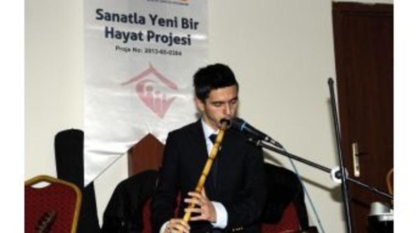 &Ccedil;ocuklar Sanatla Yeni Bir Hayata Başlıyor