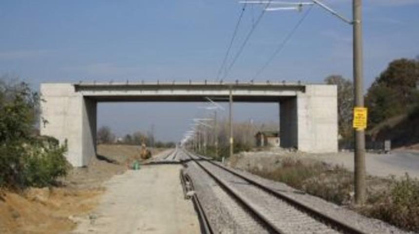 Arifiye&rsquo;de Demiryolu &Ccedil;alışmaları T&uuml;m Hızıyla Devam Ediyor