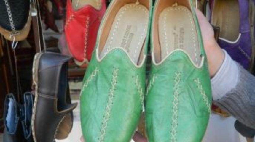 L&uuml;ksemburg D&uuml;k&uuml; Henri, Osmanlı &ccedil;arığı giyecek