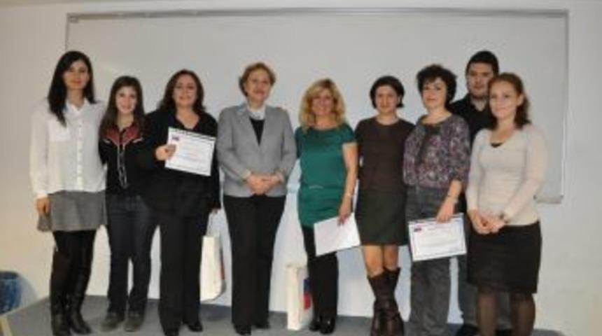 &ldquo;şiddet G&ouml;ren Kadın Değil D&ouml;venler Utanmalı&rdquo;