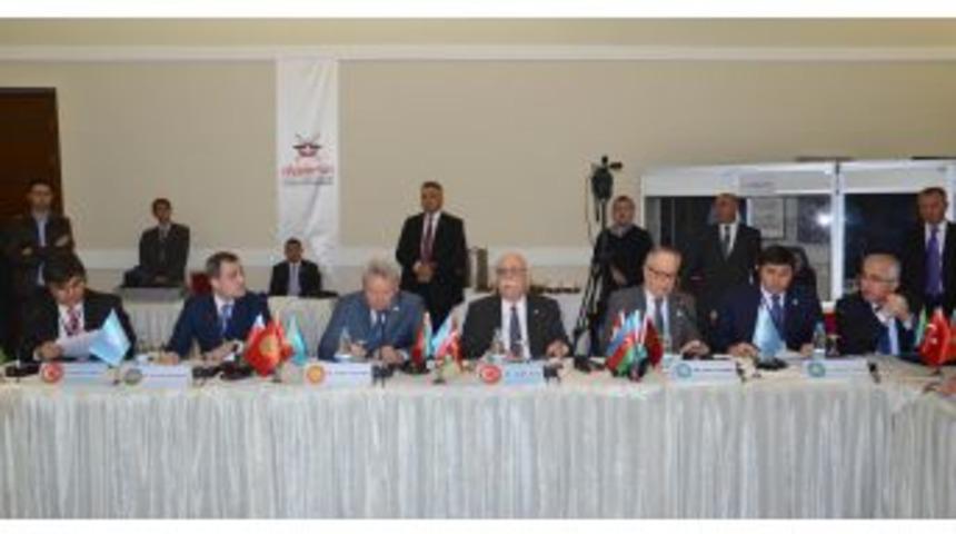 T&uuml;rk Dili Konuşan &Uuml;lkeler Ortak Tarih Kitabı Hazırlayıp Okullarda Okutacak