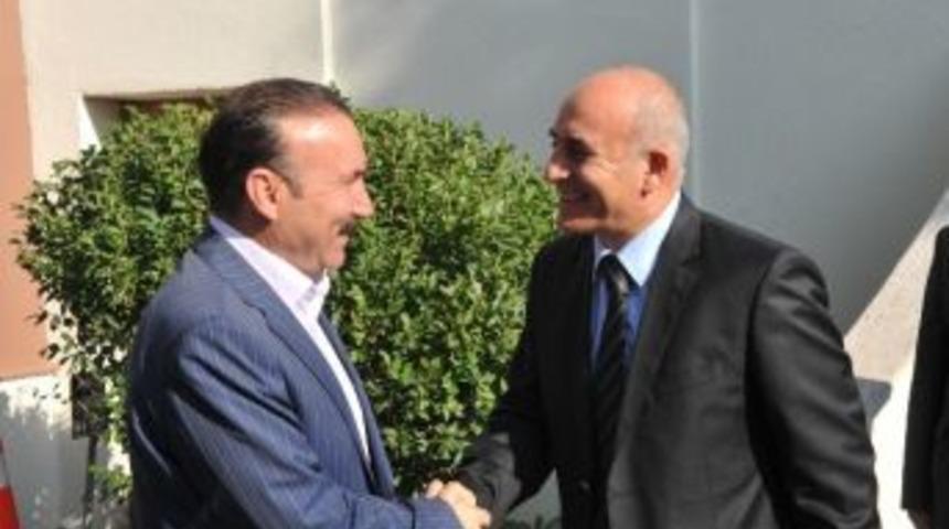 Başkan Doğan Ve Emniyet M&uuml;d&uuml;r&uuml; &Ccedil;elik, İzmit&rsquo;i G&ouml;r&uuml;şt&uuml;