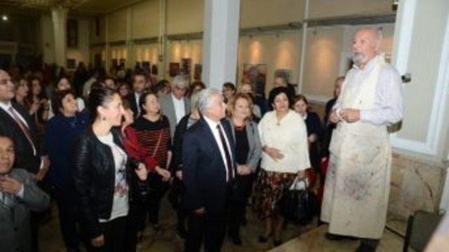 Aldırmaz: sanatçı Olmak Başka Bir Güzellik