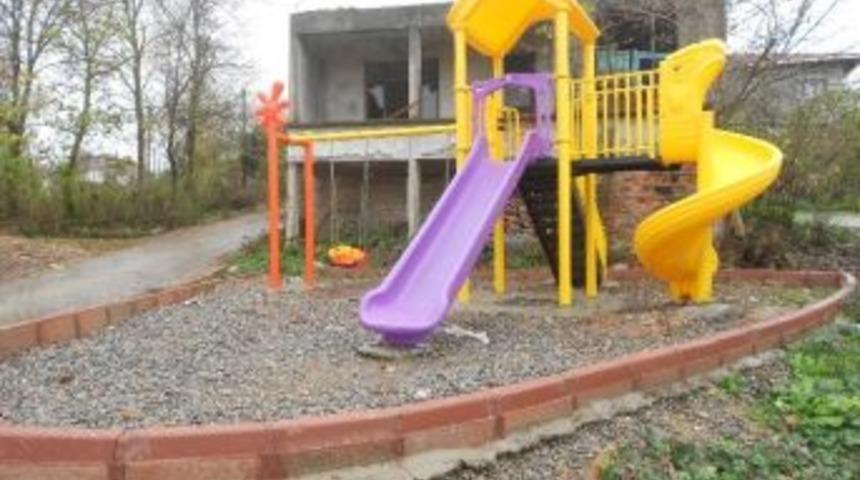 İzmit Belediyesi&rsquo;nden G&uuml;vercinlik K&ouml;y&uuml;ne Park