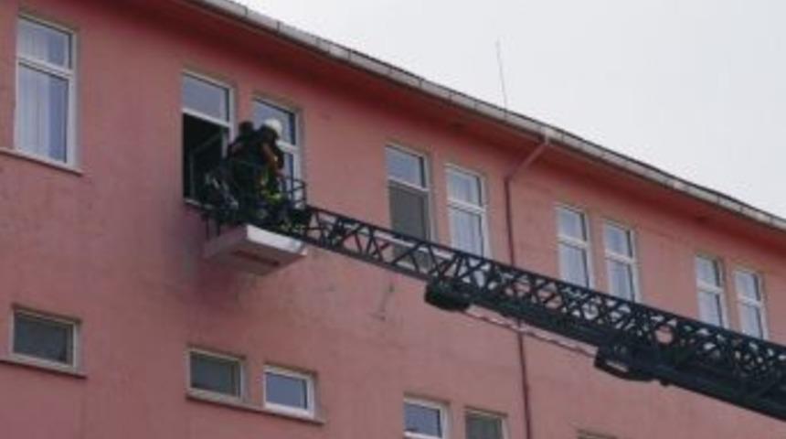 Devlet Hastanesinde Yangın Tatbikatı