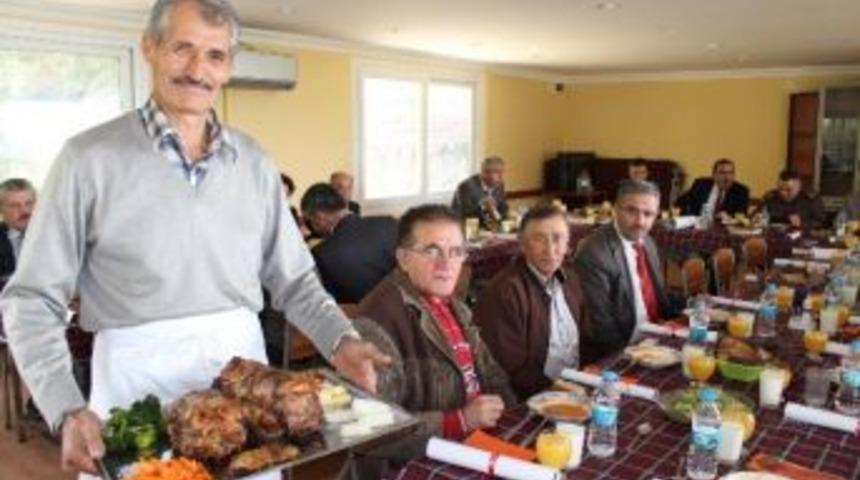 Kozdere K&ouml;y&uuml;&rsquo;n&uuml;n Otopark Sorunu &Ccedil;&ouml;z&uuml;ld&uuml;