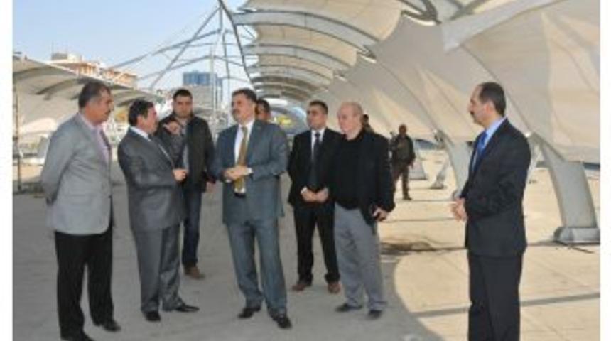 &Ccedil;evre Yolu Alt Ge&ccedil;idinin &Uuml;zeri Yeni Meydan Oluyor