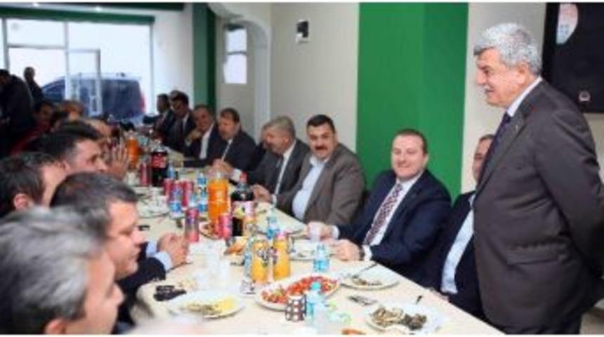 Rizelilerden Karaosmanoğlu&rsquo;na Hamsili Karşılama