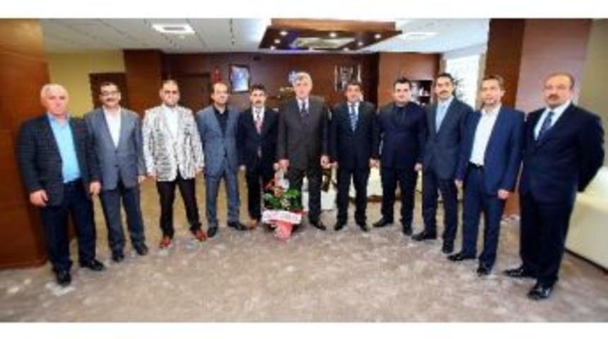 Kocaeli B&uuml;y&uuml;kşehir Belediye Başkanı Karaosmanoğlu: