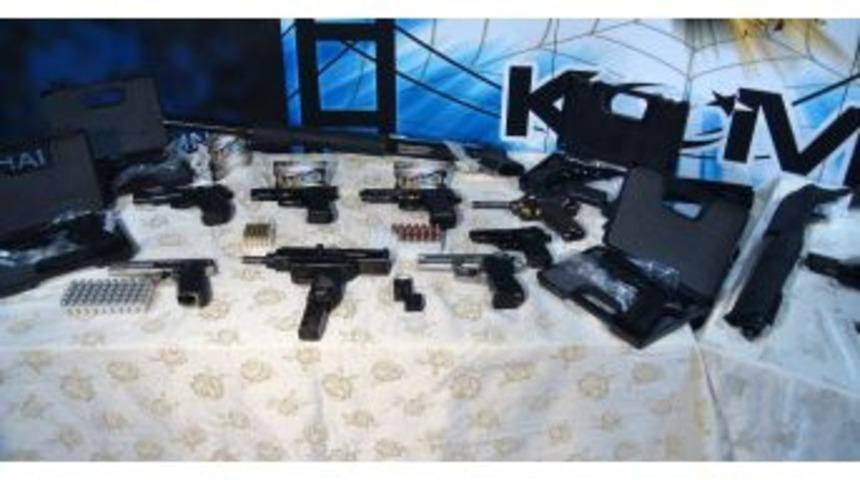 Suikast Silahlarıyla Birlikte Yakalandılar