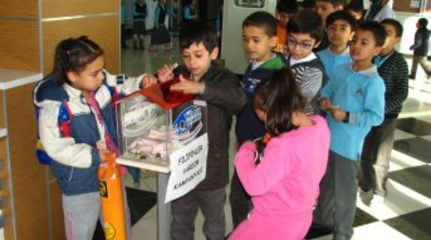 Minik Öğrencilerden Filipinler Için Yardım Kampanyası