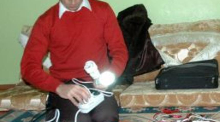 Elektrik Kesintilerine Kızan Vanlı Esnaf, Elektriğini Kendisi &Uuml;retti