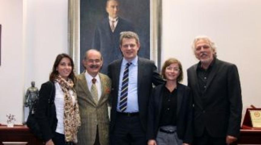 İsve&ccedil; B&uuml;y&uuml;kel&ccedil;isi&rsquo;nden B&uuml;y&uuml;kerşen&rsquo;e Ziyaret