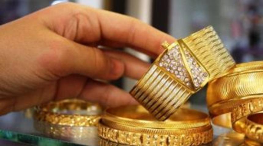 İzmir&rsquo;deki Kuyumcu Soygununda Yarım Kilo Altın &Ccedil;alındı