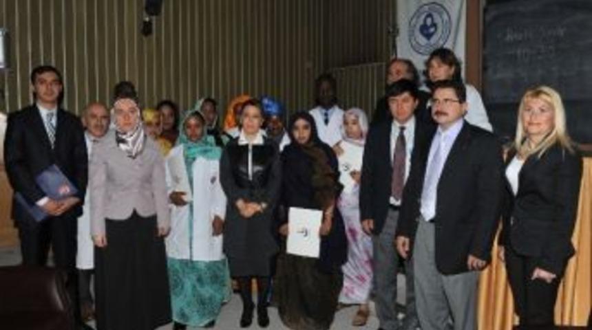Eğitimlerini Tamamlayan Moritanyalı Doktorlara Sertifikaları Verildi