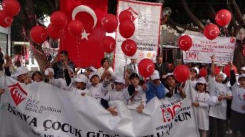 D&uuml;nya &Ccedil;ocuk Hakları G&uuml;n&uuml; Mersin'de Kutlandı
