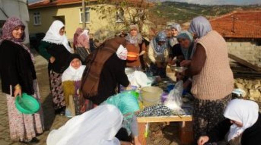 Hasanlar Kız Kur'an Kursundan Aşure Etkinliği