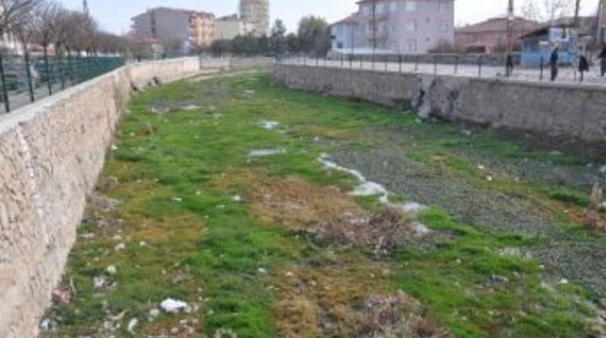 Sorgun’da Dere Yatakları Kurudu