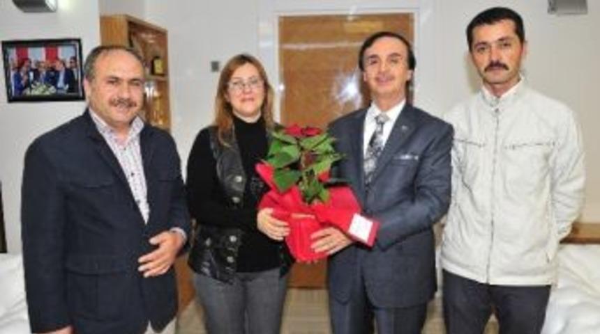 Eğitimci Başkana İlk Kutlama Personelinden