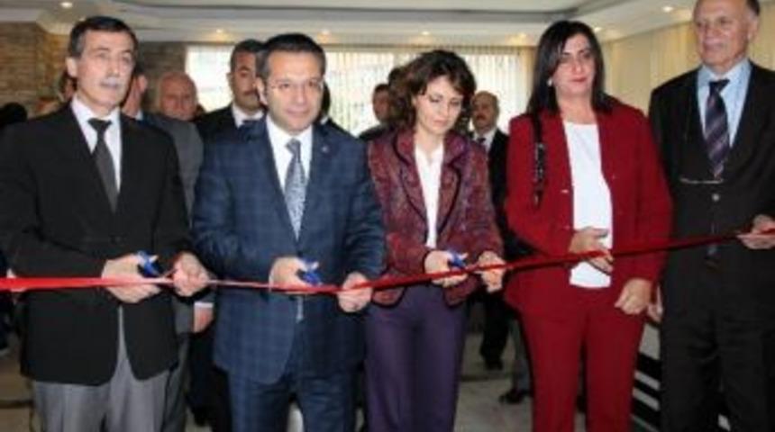 'ge&ccedil;mişten G&uuml;n&uuml;m&uuml;ze &Ouml;ğretmenlik Sergisi' A&ccedil;ıldı