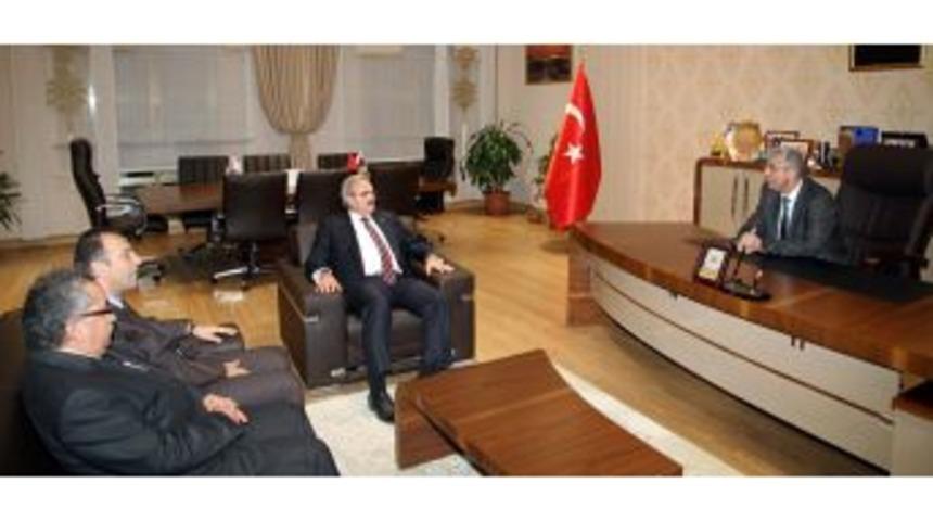 Vali Karaloğlu&rsquo;ndan &Uuml;niversite Ziyareti