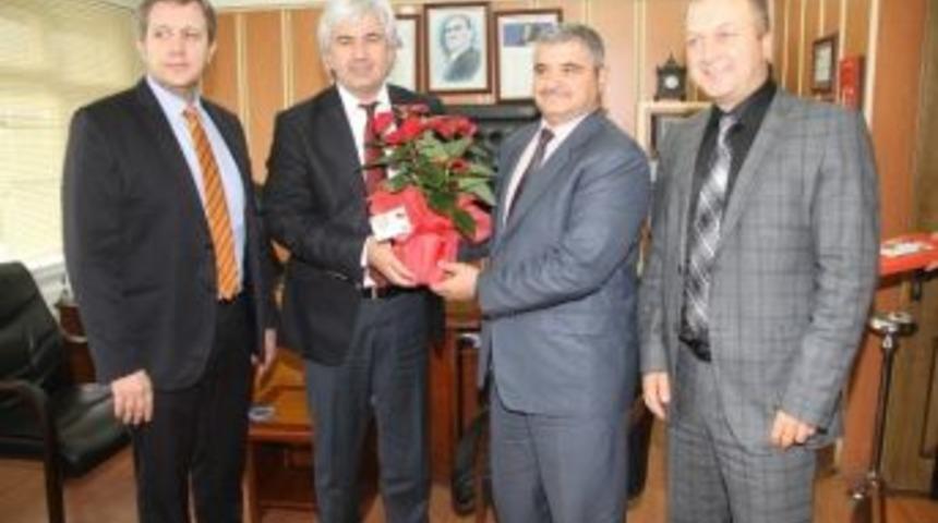 Akhisar Belediye Başkanı Salih Hızlı &Ouml;ğretmenler G&uuml;n&uuml;n&uuml; Kutladı