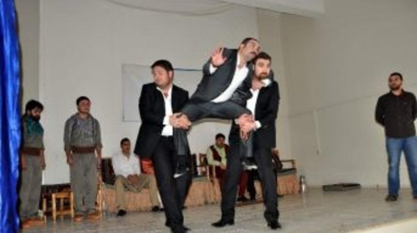 Palavra Kadavra T&uuml;rkiye Şemsiyesi Altında Kardeşliğe Davet Etti