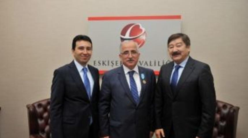 T&uuml;rksoy Genel Sekreteri Kaseinov&rsquo;dan Vali Tuna&rsquo;ya Ziyaret