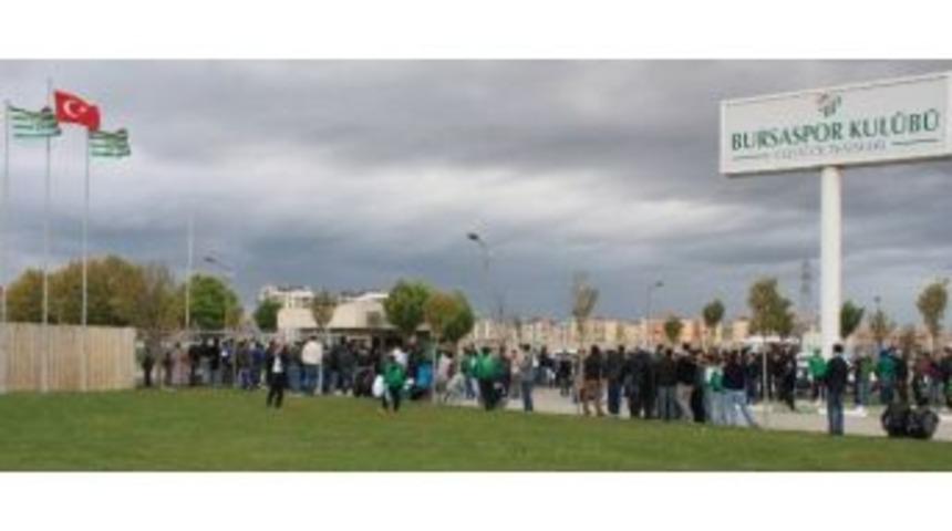 Başkan K&ouml;r&uuml;stan, Batalla'ya Ve Taliplilerine Resti &Ccedil;ekti