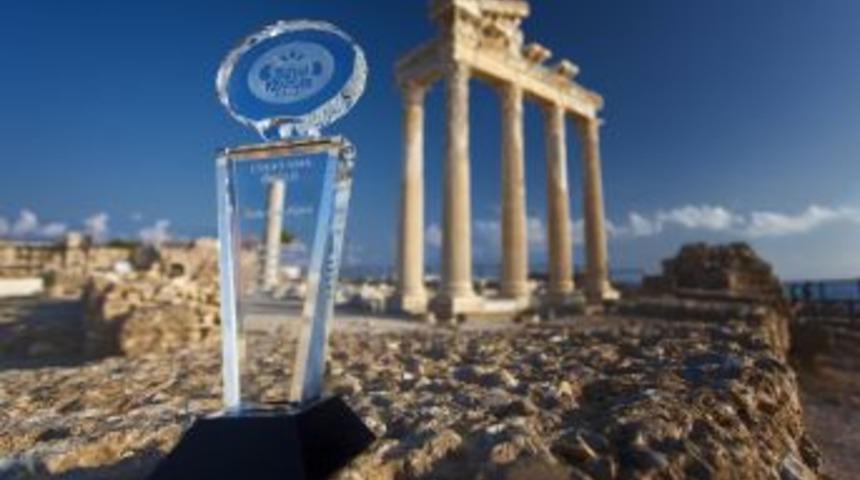 T&uuml;ke Tapınağı'nın Restorasyonu TKB'nin Uygulama &Ouml;d&uuml;l&uuml;ne Layık G&ouml;r&uuml;ld&uuml;