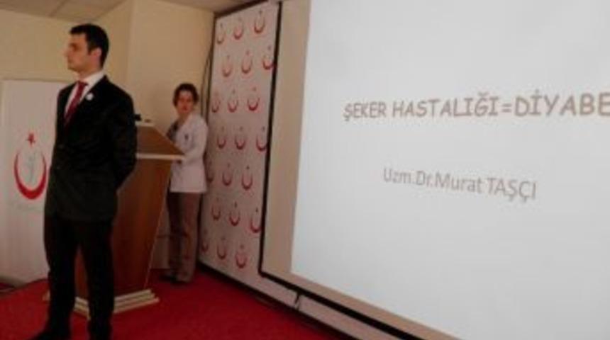 Diyabetli Hastalara Eğitim Verildi