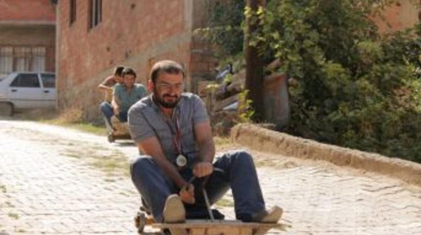 Her Yıl K&ouml;ylerine Gelip Tornet Yarışı D&uuml;zenliyorlar