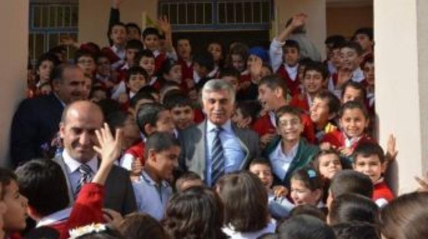 &Ouml;ğrencilerden Başkan B&uuml;y&uuml;kaslan&rsquo;a Yoğun Sevgi