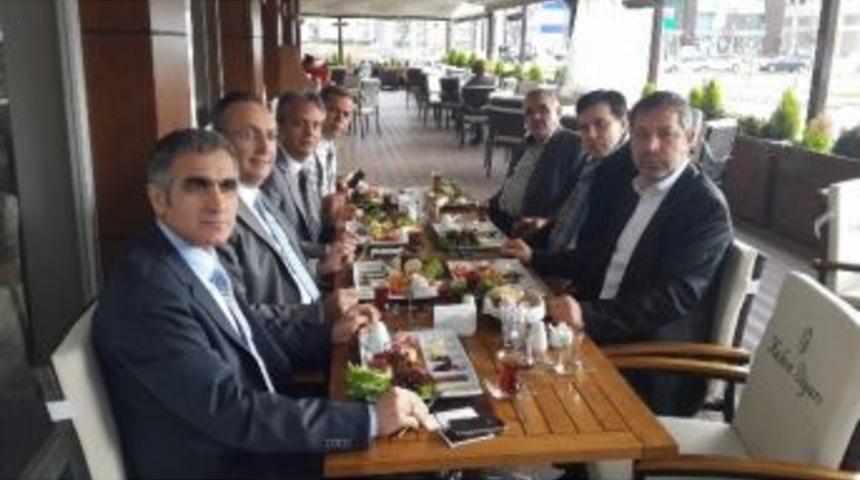 Nil&uuml;fer Belediye Başkan Aday Adayları Bir Araya Geldi