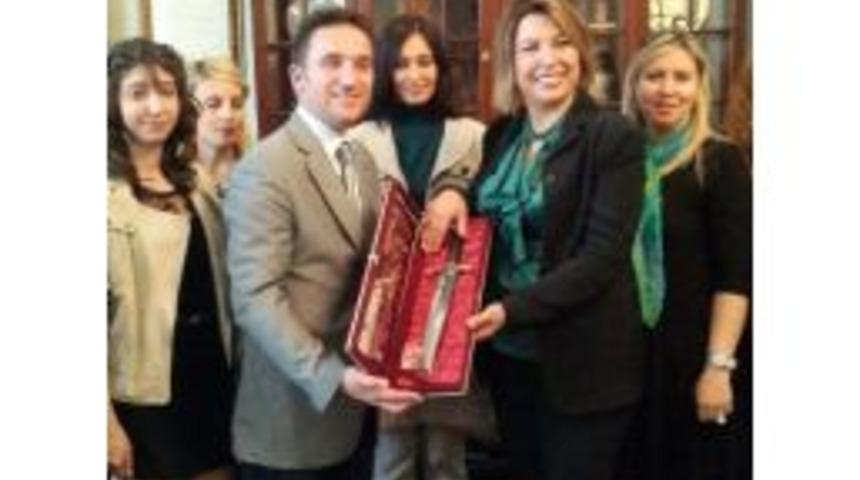 Cbs&rsquo;nin Gurur G&uuml;n&uuml;