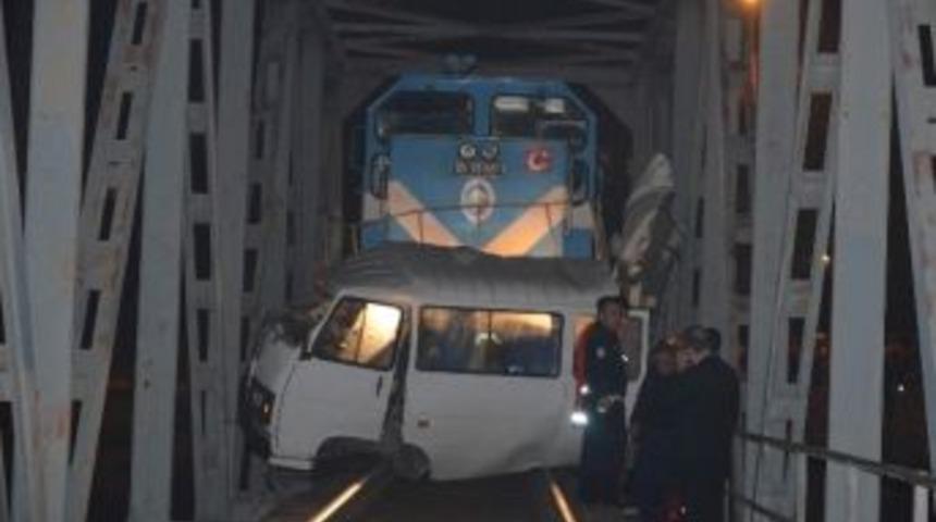 Hemzemin Ge&ccedil;itte Kaza: 1 Yaralı