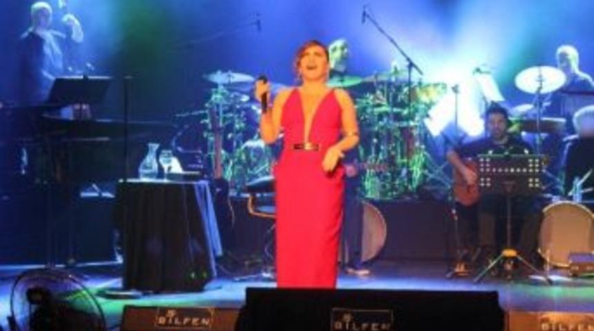 Tim Maslak Show Center&rsquo;da Minik Ser&ccedil;e Esti