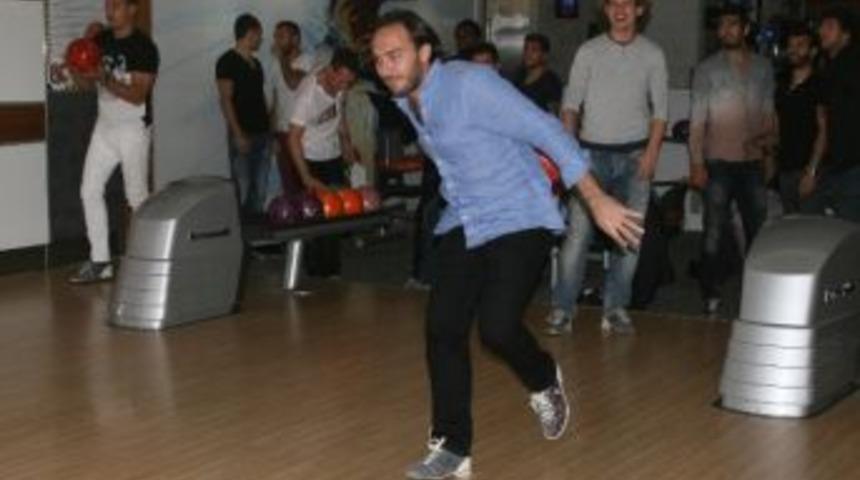 Akhisar Belediyespor Teknik Direkt&ouml;r&uuml; Ve A Milli Takım Teknik Direkt&ouml;r Yardımcısı Hamza Hamzaoğlu, Milli Takım Kamplarına Daha Farklı İsimleri De Davet Edeceklerini S&ouml;yledi.