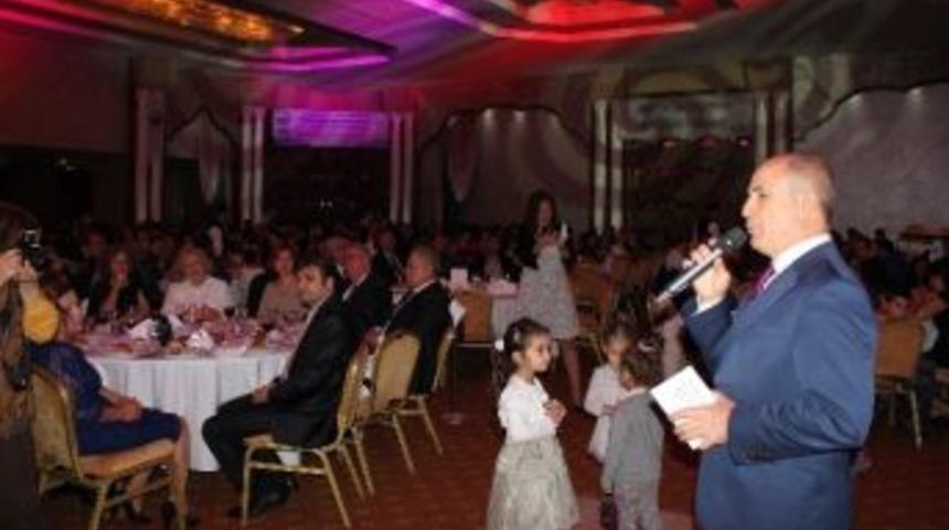 24 Kasım Balosu'nda &Ouml;ğretmenler Coştu