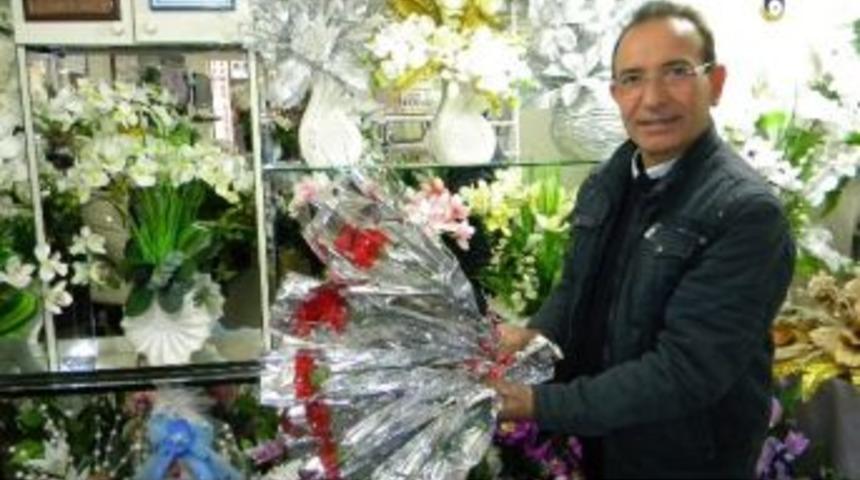 &Ccedil;i&ccedil;ek&ccedil;iler "&ouml;ğretmenler G&uuml;n&uuml;"ne Hazır