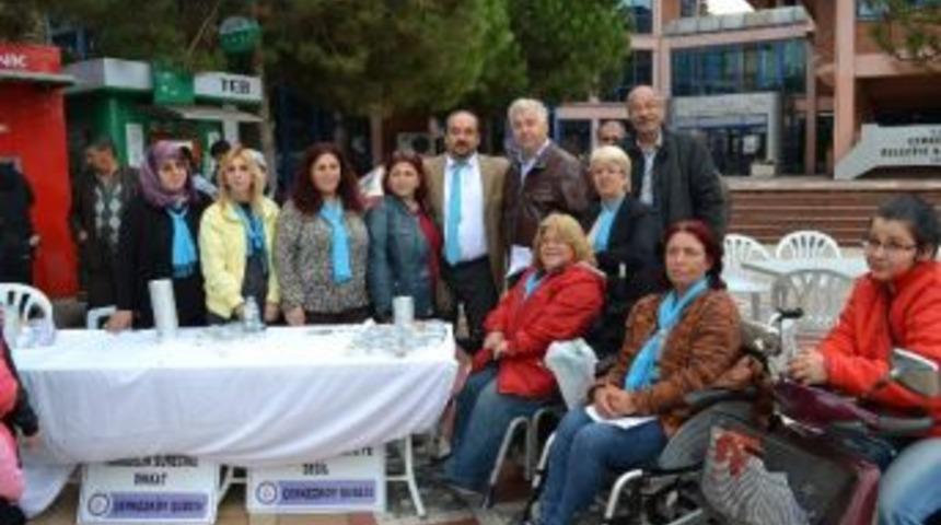 Engelliler 500 Kase Aşure Dağıttı