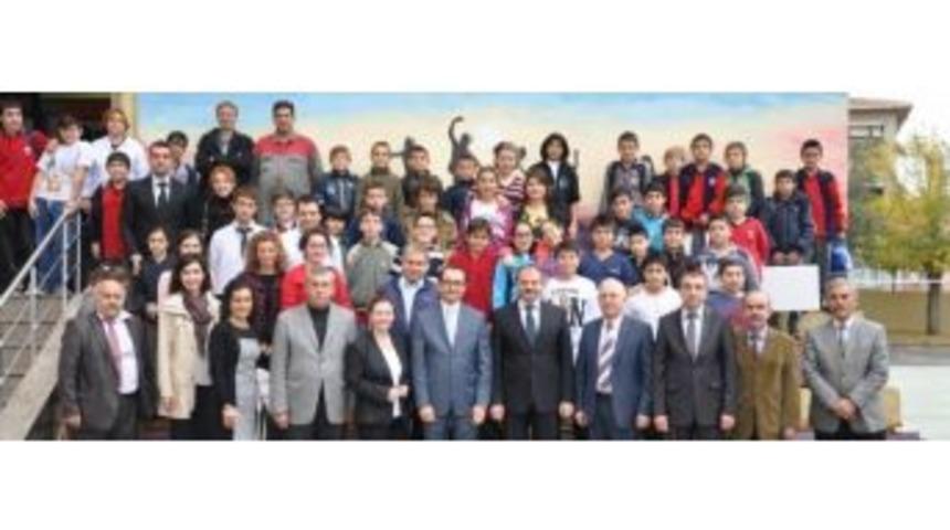 Dalgı&ccedil;, &Ouml;ğretmenler G&uuml;n&uuml;n&uuml; Kutladı