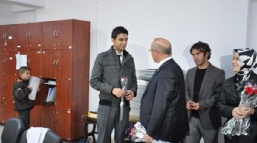 Ak Partililer 24 Kasım&rsquo;da Okulları Dolaştı