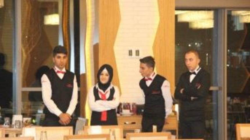 Kahranmaraş Piazza'nın Yeni Lezzet Durağı &Ccedil;ıtır Usta