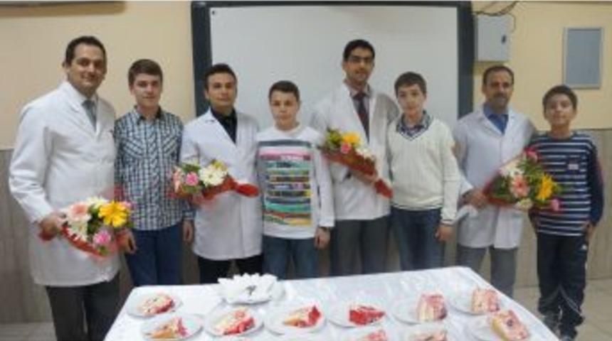 &Ouml;ğrencilerden Dershane &Ouml;ğretmenlerine '&Ouml;ğretmenler G&uuml;n&uuml;' Vefası