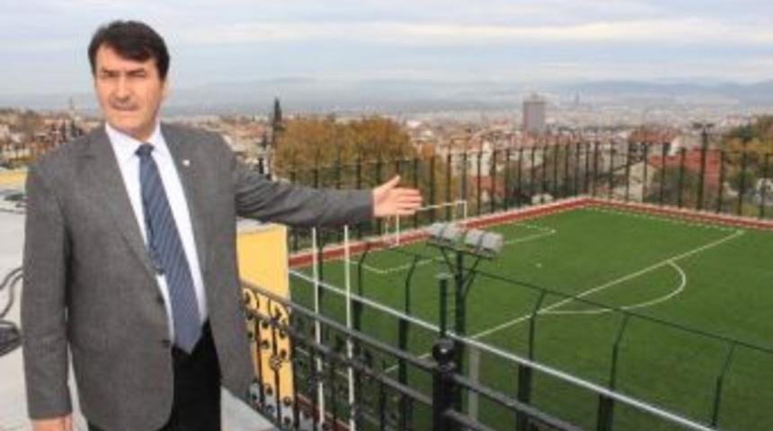 12 Mahalle İ&ccedil;in Fıfa Standartlarında Spor Tesisi