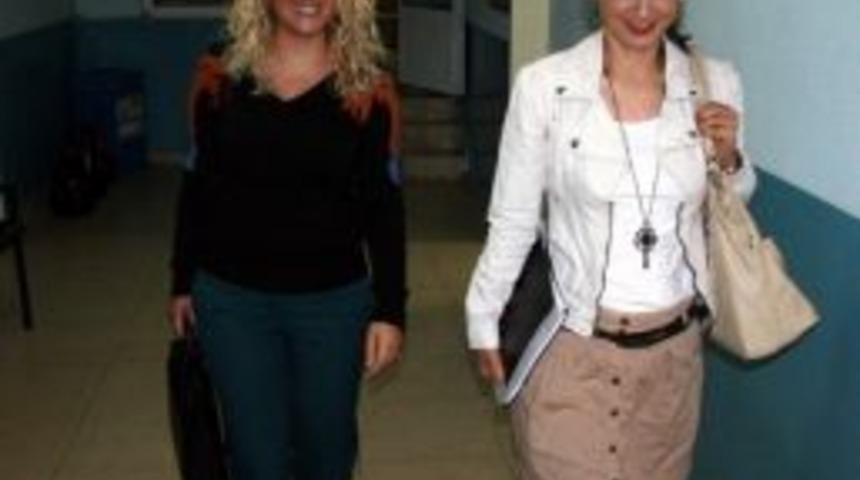 G&ouml;rme Engelli &Ouml;ğretmen Azmi İle &Ouml;ğrencilerine &Ouml;rnek Oluyor