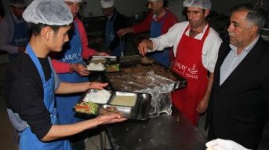 Muradiye&rsquo;de &Ouml;ğretmenler G&uuml;n&uuml;